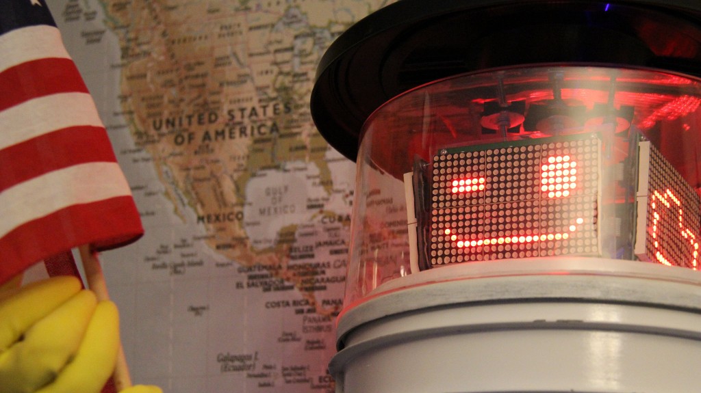 hitchbot_usa_3_hires